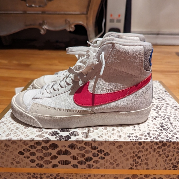 Nike high tops - Picture 1 of 5